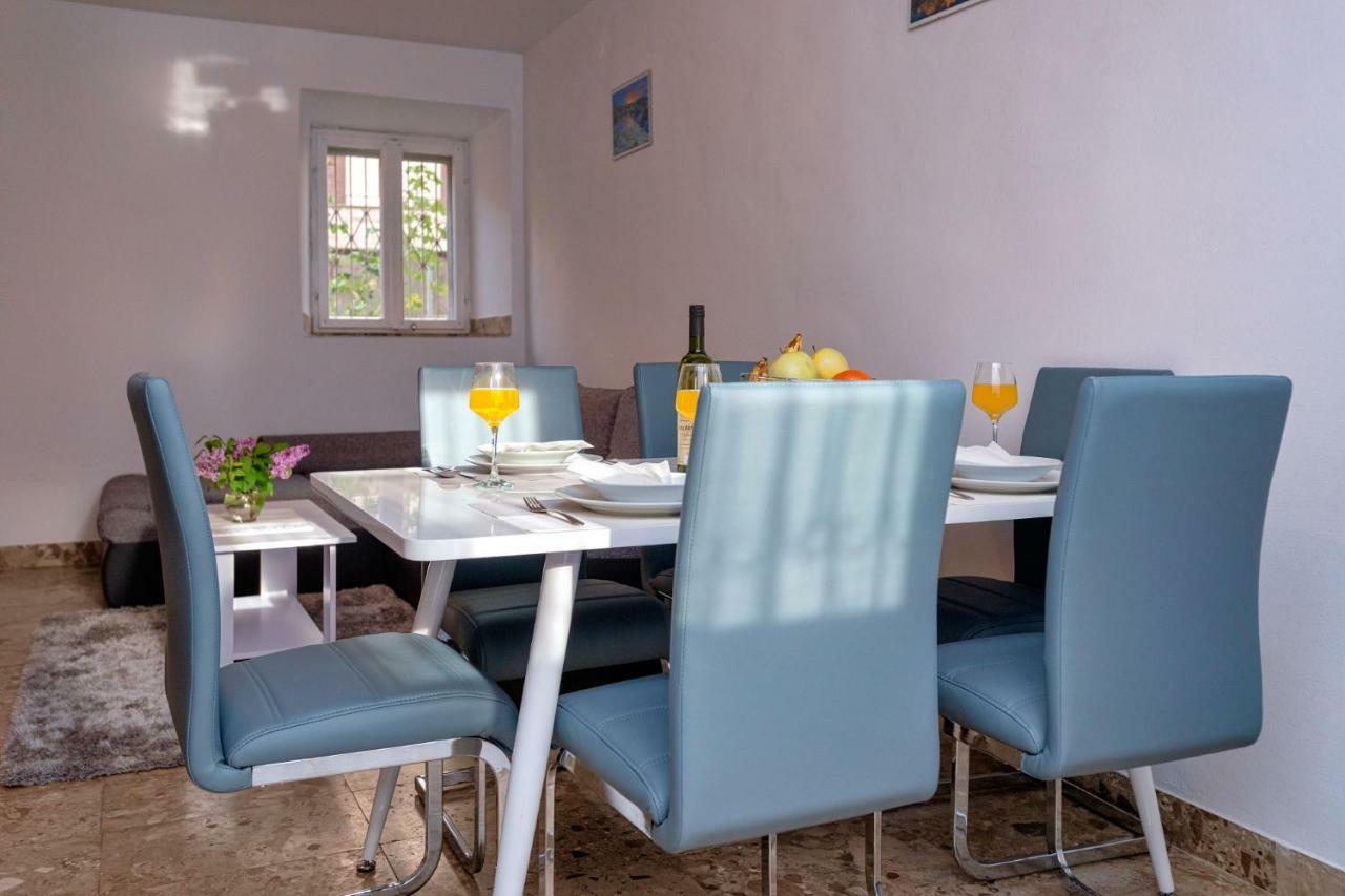 Apartment Mediteran Stari Grad  Εξωτερικό φωτογραφία